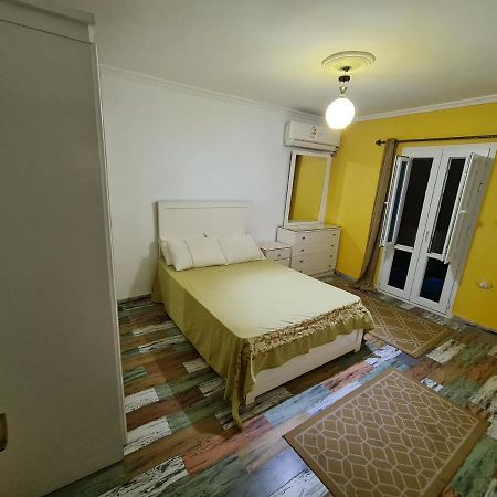Sunny Modern Apartment With Good Internet, Near From City Center Of Александрия Екстериор снимка